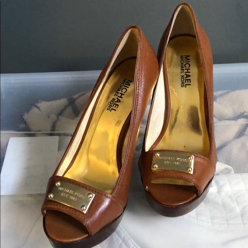 Women heels